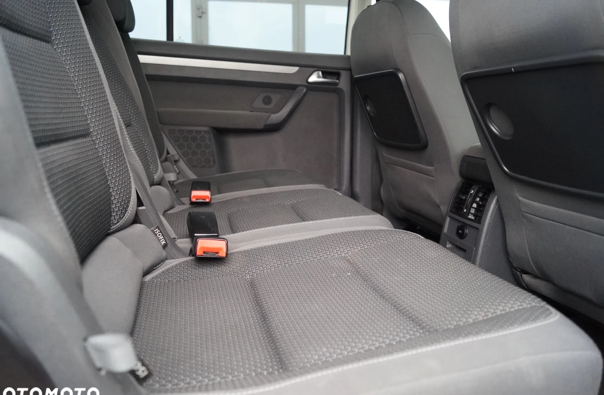 Volkswagen Touran cena 28400 przebieg: 239000, rok produkcji 2012 z Myślibórz małe 742
